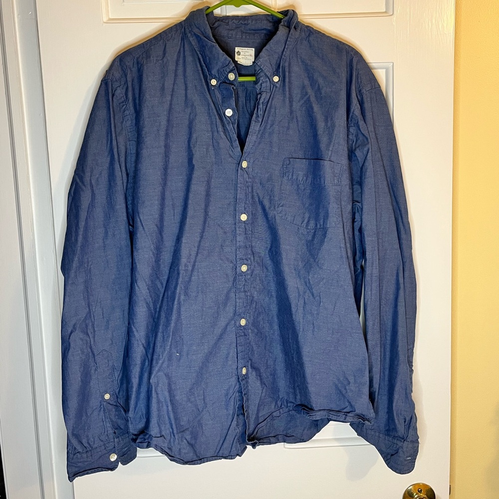 J.Crew 100% cotton sunwashed Oxford tailored shirt
